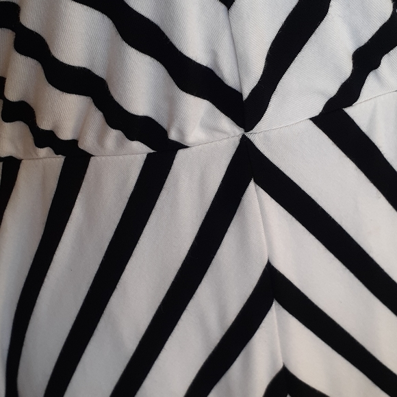 WHBM Black & White Chevron Striped Dress M - Picture 11 of 13